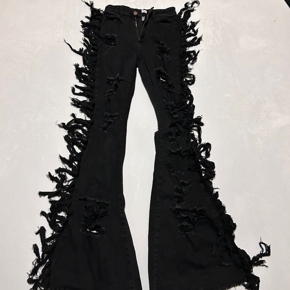 NEW BLACK DENIM DISTRESSED JEANS - Picture 1 of 9